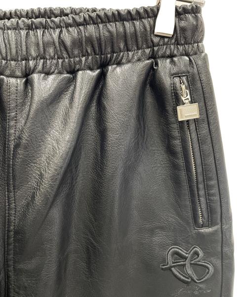 FUBU（フブ）FUBU (フブ) パンツ FAUX LEATHER TRACK PANTS（フェイク レザー トラック パンツ） ブラック サイズ:Mの古着・服飾アイテム