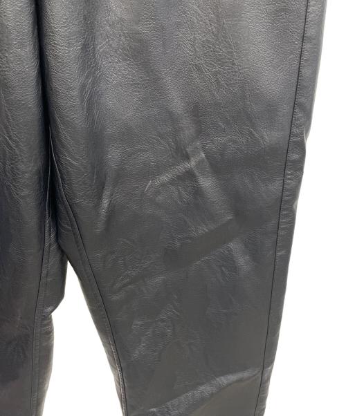 FUBU（フブ）FUBU (フブ) パンツ FAUX LEATHER TRACK PANTS（フェイク レザー トラック パンツ） ブラック サイズ:Mの古着・服飾アイテム