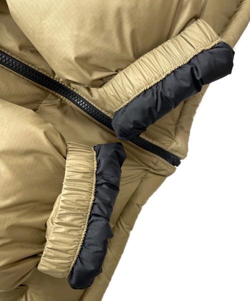 THE NORTH FACE（ザ ノース フェイス）THE NORTH FACE (ザ ノース フェイス) ダウンジャケット ヌプシ フーディ ブラック×ベージュ サイズ:L 未使用品の古着・服飾アイテム