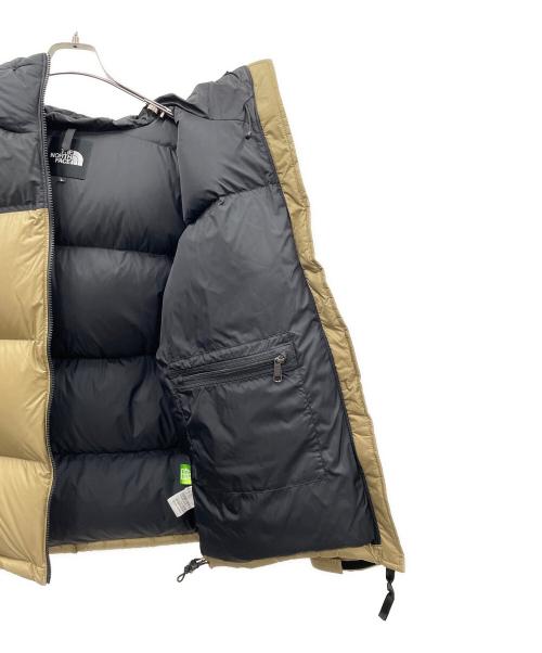 THE NORTH FACE（ザ ノース フェイス）THE NORTH FACE (ザ ノース フェイス) ダウンジャケット ヌプシ フーディ ブラック×ベージュ サイズ:L 未使用品の古着・服飾アイテム