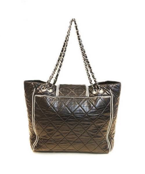 CHANEL（シャネル）CHANEL (シャネル) チェーントートバッグ ブラック 12135564の古着・服飾アイテム