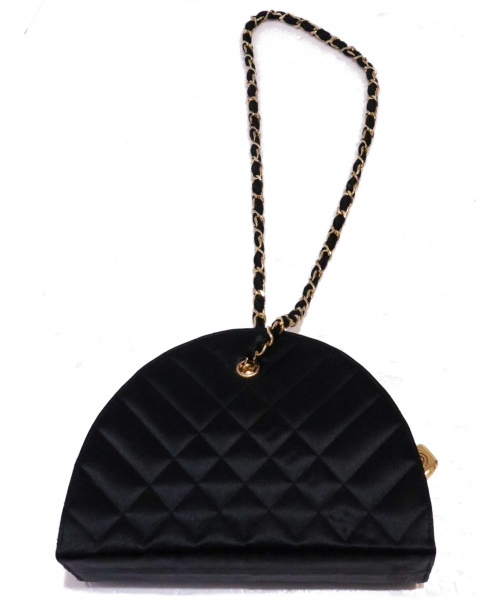 CHANEL（シャネル）CHANEL (シャネル) サテンチェーンショルダーバッグ ブラック 1246943の古着・服飾アイテム