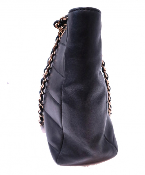CHANEL（シャネル）CHANEL (シャネル) ココマークチェーントートバッグ ブラック チョコバー 7195107の古着・服飾アイテム