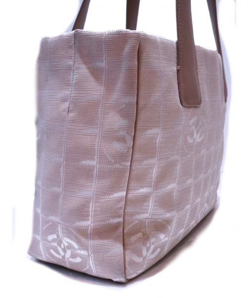 CHANEL（シャネル）CHANEL (シャネル) トートバッグ ベージュ ニュートラベルライン 8498673の古着・服飾アイテム