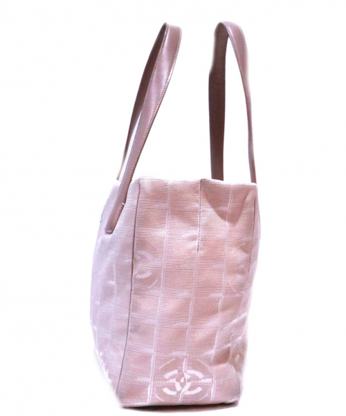 CHANEL（シャネル）CHANEL (シャネル) トートバッグ ベージュ ニュートラベルライン 8498673の古着・服飾アイテム