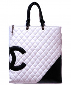CHANELシャネル）の古着「キルティングバッグ」｜ホワイト×ブラック