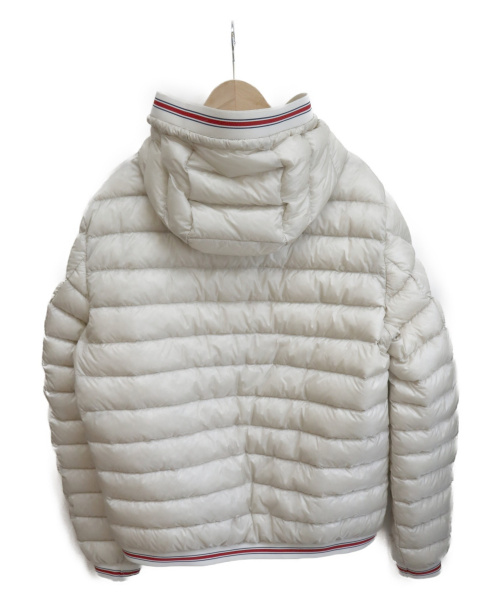 MONCLER（モンクレール）MONCLER (モンクレール) ELIOT GIUBBOTTO ベージュ サイズ:4の古着・服飾アイテム