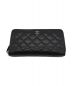 CHANEL（シャネル）の古着「マトラッセラウンドジップウォレット」｜ブラック