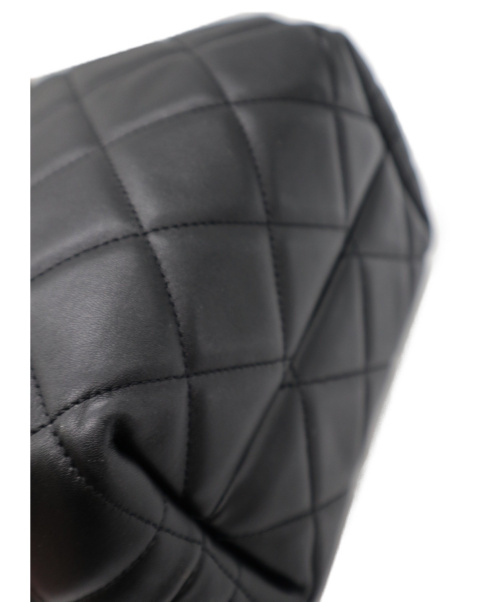 CHANEL（シャネル）CHANEL (シャネル) 巾着チェーンショルダーバッグ ブラック マトラッセ AS1801 29806686の古着・服飾アイテム