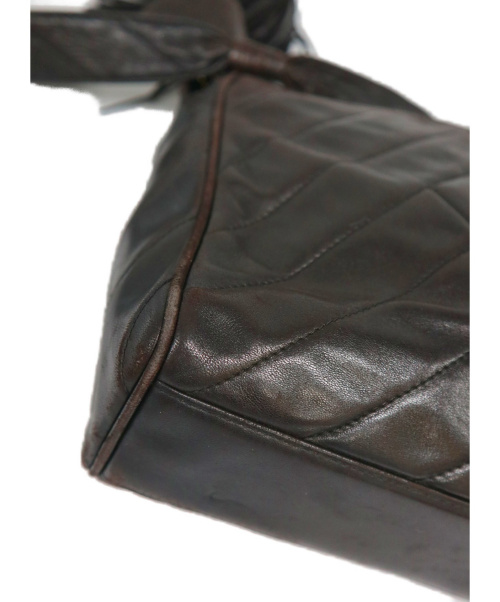 CHANEL（シャネル）CHANEL (シャネル) 90'sヴィンテージマトラッセタッセルショルダーバッグ ブラック マトラッセ 3485994の古着・服飾アイテム