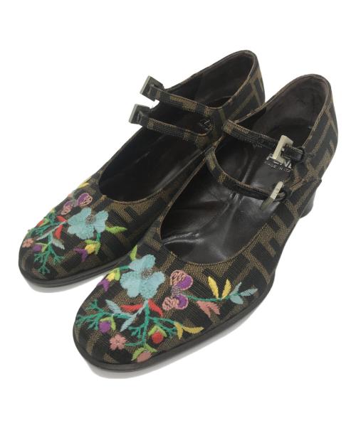 FENDI（フェンディ）FENDI (フェンディ) ズッカパターンエンブロイダリーパンプス ベージュ サイズ:36 1/2の古着・服飾アイテム