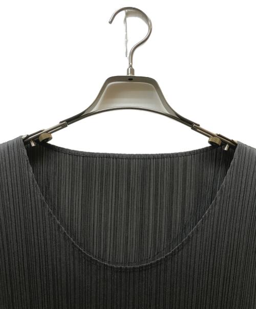 PLEATS PLEASE（プリーツプリーズ）PLEATS PLEASE (プリーツプリーズ) プリーツノースリーブワンピース グレー サイズ:2の古着・服飾アイテム