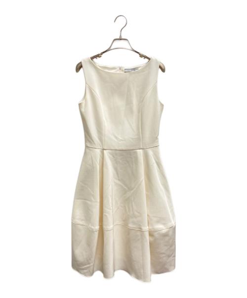 FOXEY NEWYORK（フォクシーニューヨーク）FOXEY NEWYORK (フォクシーニューヨーク) ノースリーブワンピース ホワイト サイズ:38の古着・服飾アイテム