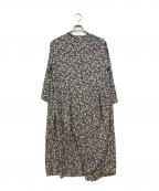 KAGUREカグレ）の古着「モノトーンプリントワンピース」｜ホワイト×ブラック