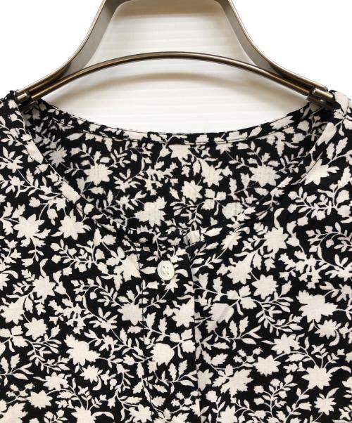 KAGURE（カグレ）kagure (カグレ) モノトーンプリントワンピース ホワイト×ブラックの古着・服飾アイテム