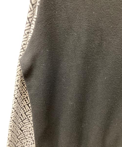 VERSUS VERSACE（ヴェルサス ヴェルサーチェ）VERSUS VERSACE (ヴェルサス ヴェルサーチェ) スリーブロゴクルーネックニット ブラック サイズ:SIZE XLの古着・服飾アイテム