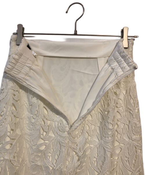 anuans（アニュアンス）anuans (アニュアンス) スカラレースストレートスカート ホワイト サイズ:Mの古着・服飾アイテム