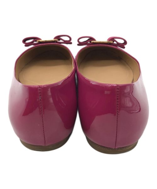 Salvatore Ferragamo（サルヴァトーレ フェラガモ）Salvatore Ferragamo (サルヴァトーレ フェラガモ) VARINAバレエパンプス ピンク サイズ:6の古着・服飾アイテム