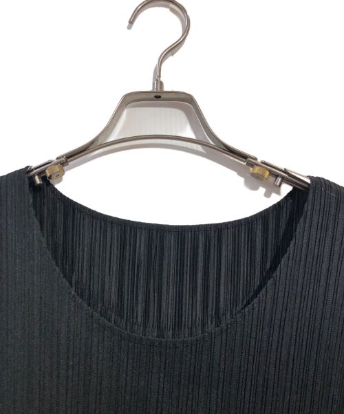 PLEATS PLEASE（プリーツプリーズ）PLEATS PLEASE (プリーツプリーズ) プリーツタイトノースリーブワンピース ブラック サイズ:サイズ4の古着・服飾アイテム