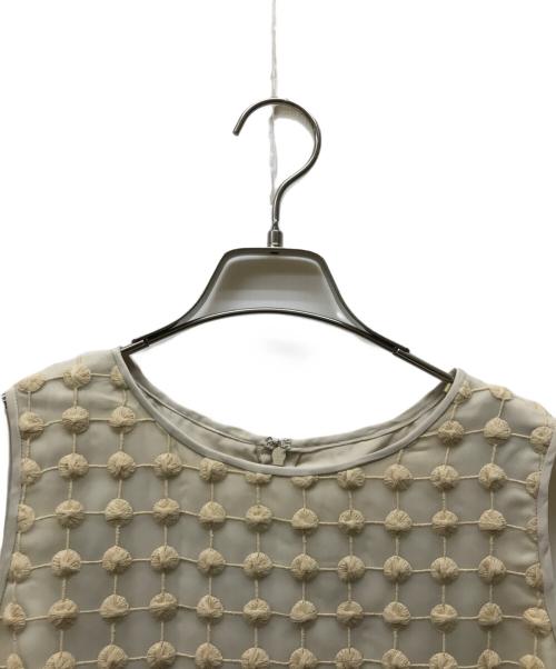 LANVIN COLLECTION（ランバンコレクション）LANVIN COLLECTION (ランバンコレクション) ノースリーブ刺繍ワンピース ベージュ サイズ:36の古着・服飾アイテム