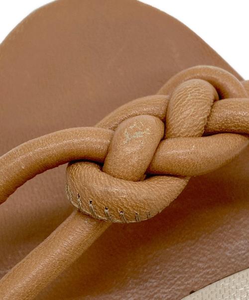 NEBULONIE（ネブローニ）NEBULONIE (ネブローニ) スキニーストラップサンダル ブラウン サイズ:38の古着・服飾アイテム