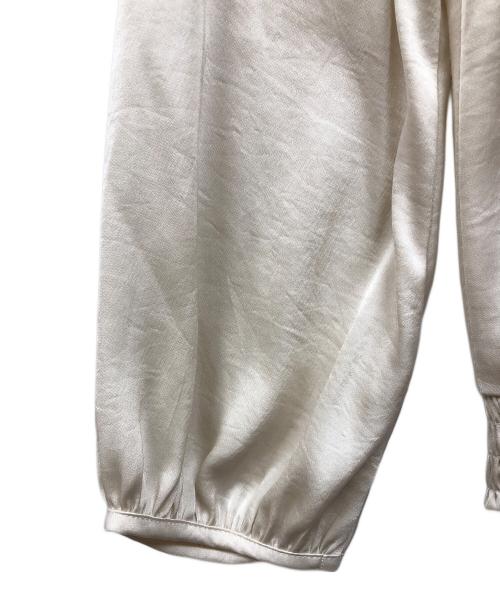 ANAYI（アナイ）ANAYI (アナイ) サテンスムース ボウタイブラウス ベージュ サイズ:38の古着・服飾アイテム