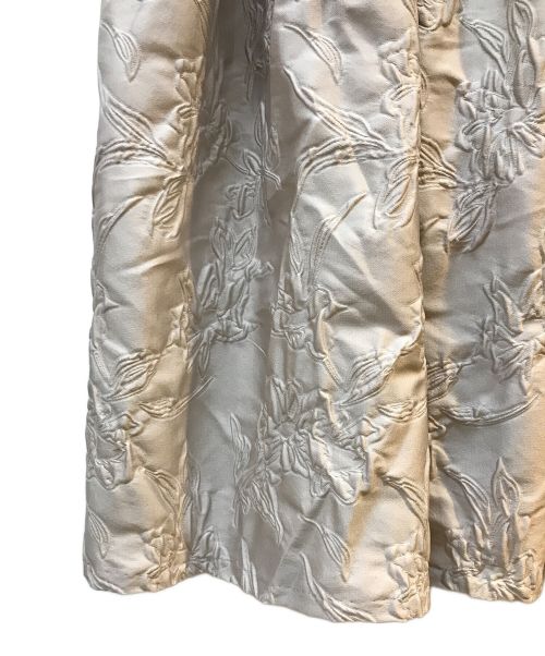 anuans（アニュアンス）anuans (アニュアンス) ジャガードギャザーワンピース ベージュ サイズ:Mの古着・服飾アイテム