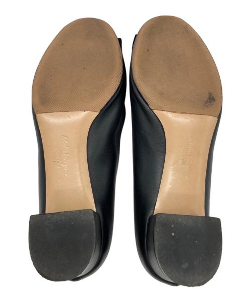 Salvatore Ferragamo（サルヴァトーレ フェラガモ）Salvatore Ferragamo (サルヴァトーレ フェラガモ) ヴァラリボンパンプス ブラック サイズ:SIZE 24cmの古着・服飾アイテム