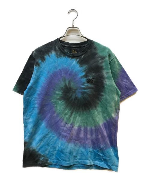 Needles（ニードルズ）Needles (ニードルズ) STUDIOUS (ステュディオス) 別注 パピヨン胸刺繍タイダイ柄Tシャツ ブルー×グリーン サイズ:Mの古着・服飾アイテム