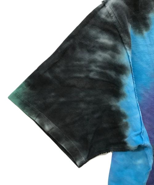 Needles（ニードルズ）Needles (ニードルズ) STUDIOUS (ステュディオス) 別注 パピヨン胸刺繍タイダイ柄Tシャツ ブルー×グリーン サイズ:Mの古着・服飾アイテム