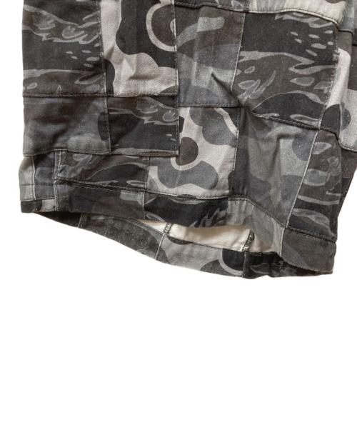 X-LARGE（エクストララージ）X-LARGE (エクストララージ) ハーフパンツ ブラック サイズ:SIZE 81cm (W32)の古着・服飾アイテム