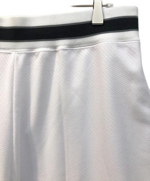 SUPREME（シュプリーム）Supreme (シュプリーム) Faux Croc Basketball Short ホワイト サイズ:Mの古着・服飾アイテム