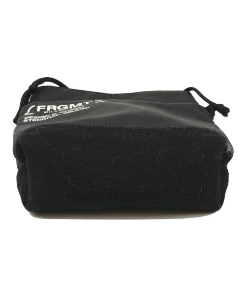 MONCLER（モンクレール）MONCLER (モンクレール) FRAGMENT DESIGN (フラグメントデザイン) サコッシュミニ ブラックの古着・服飾アイテム