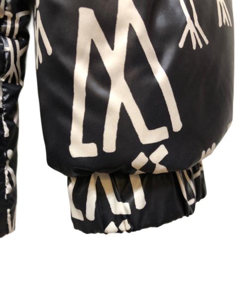 MONCLER GENIUS（モンクレール ジーニアス）MONCLER GENIUS (モンクレール ジーニアス) グラフィックロゴダウンジャケット ネイビー サイズ:2の古着・服飾アイテム