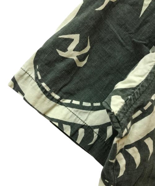 stussy（ステューシー）stussy (ステューシー) USA製ドラゴンプリントキャンプシャツ グリーン サイズ:Ｓの古着・服飾アイテム