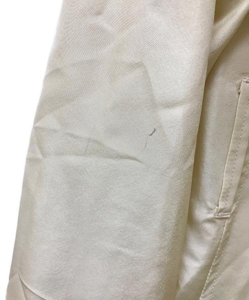 UNUSED（アンユーズド）UNUSED (アンユーズド) コート アイボリー サイズ:SIZE 00の古着・服飾アイテム