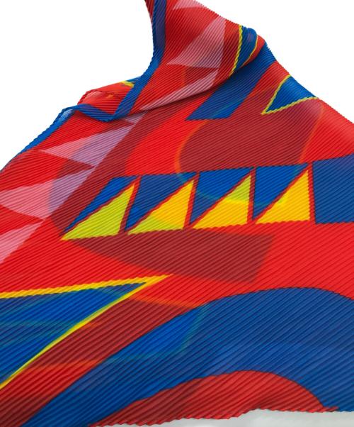 ISSEY MIYAKE me（イッセイ ミヤケ ミー）ISSEY MIYAKE ME (イッセイ ミヤケ ミー) プリーツスカーフ レッドの古着・服飾アイテム
