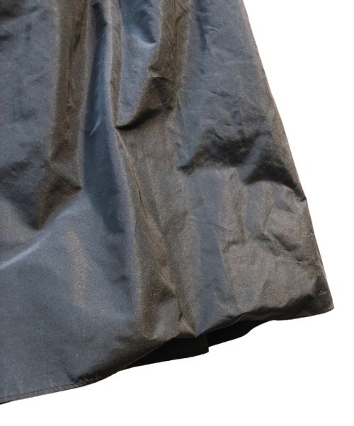 patou（パトゥ）Patou (パトゥ) ファイユ製ボタン付きティアードミディスカート ブラック サイズ:38の古着・服飾アイテム