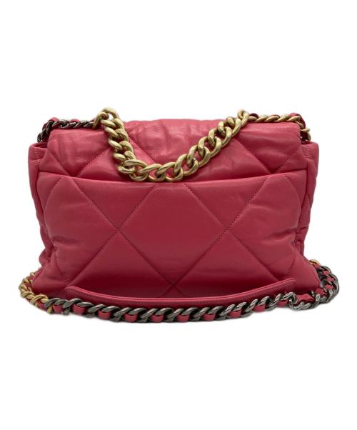 CHANEL（シャネル）CHANEL (シャネル) 19ディズヌフマトラッセショルダーバッグ ピンクの古着・服飾アイテム