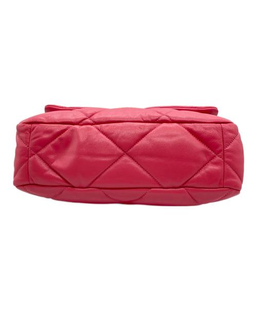 CHANEL（シャネル）CHANEL (シャネル) 19ディズヌフマトラッセショルダーバッグ ピンクの古着・服飾アイテム