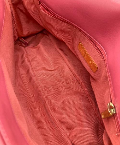 CHANEL（シャネル）CHANEL (シャネル) 19ディズヌフマトラッセショルダーバッグ ピンクの古着・服飾アイテム