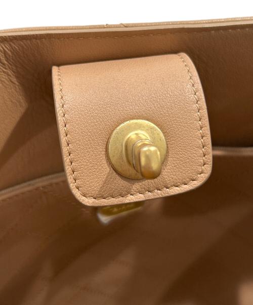 CHANEL（シャネル）CHANEL (シャネル) Matelassé Chain Tote Bag マトラッセ チェーン トートバッグ/AS3537 ベージュの古着・服飾アイテム