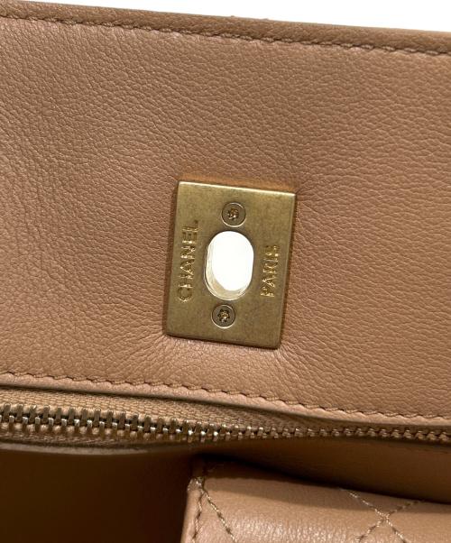 CHANEL（シャネル）CHANEL (シャネル) Matelassé Chain Tote Bag マトラッセ チェーン トートバッグ/AS3537 ベージュの古着・服飾アイテム