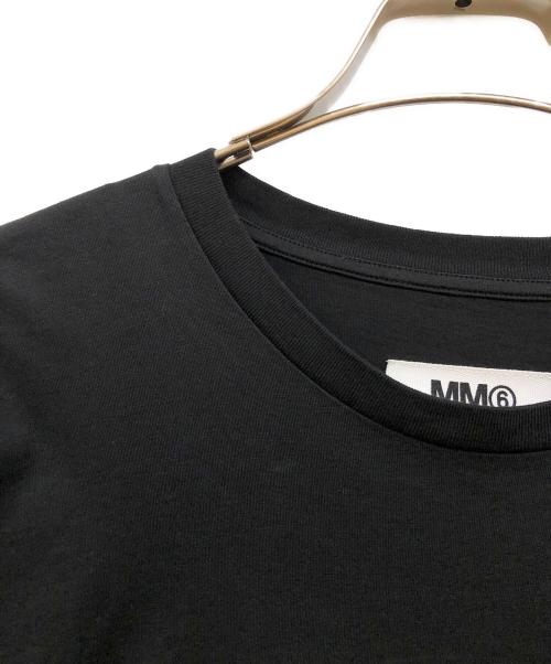 MM6 Maison Margiela（エムエムシックスメゾンマルジェラ）MM6 Maison Margiela (エムエムシックスメゾンマルジェラ) エンボスロゴカットソー ブラック サイズ:SIZE 14の古着・服飾アイテム