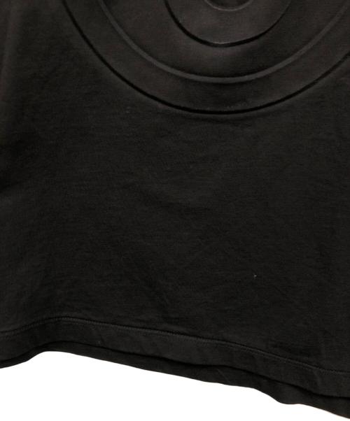 MM6 Maison Margiela（エムエムシックスメゾンマルジェラ）MM6 Maison Margiela (エムエムシックスメゾンマルジェラ) エンボスロゴカットソー ブラック サイズ:SIZE 14の古着・服飾アイテム