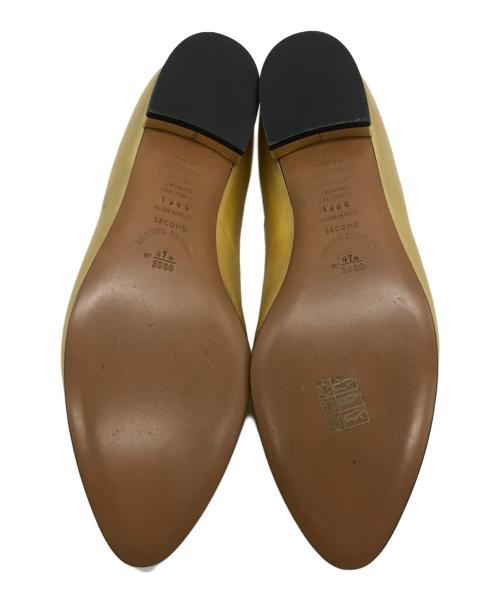 Salvatore Ferragamo（サルヴァトーレ フェラガモ）Salvatore Ferragamo (サルヴァトーレ フェラガモ) フラットパンプス ゴールド サイズ:Mの古着・服飾アイテム