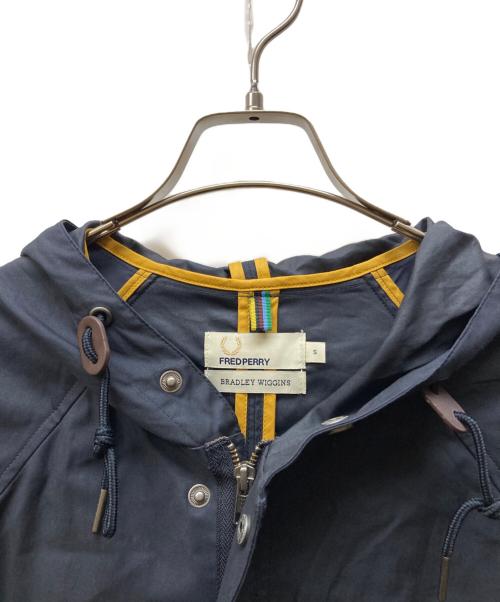 FRED PERRY（フレッドペリー）FRED PERRY (フレッドペリー) フーデッドコート ネイビー サイズ:SIZE Sの古着・服飾アイテム