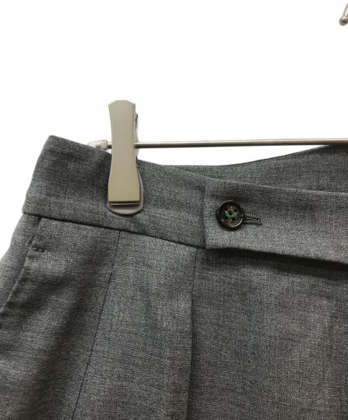 BERWICH（ベルウィッチ）BERWICH (ベルウィッチ) ツープリーツアジャスター付きパンツ グレー サイズ:46の古着・服飾アイテム