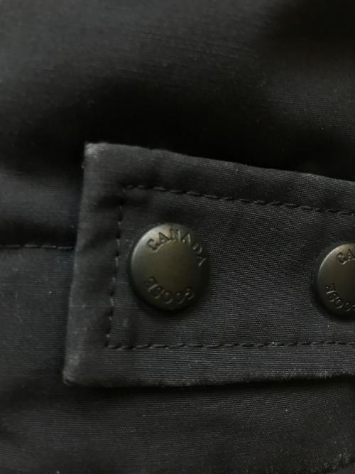 CANADA GOOSE（カナダグース）CANADA GOOSE (カナダグース) Mackenzie Parka Heritage ネイビー サイズ:Ｓの古着・服飾アイテム