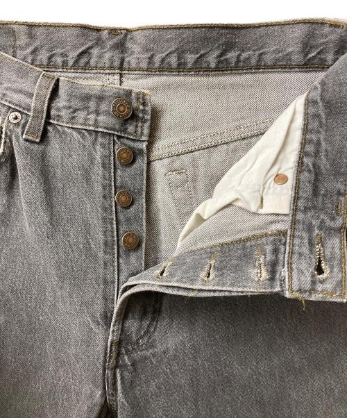 LEVI'S（リーバイス）LEVI'S (リーバイス) 501先染めブラックデニムパンツ グレー サイズ:W30の古着・服飾アイテム